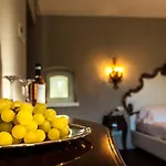 Quercia Belvedere Relais Фермерский дом